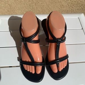 Donald J Pliner black leather minimalist kitten strappy sandals size 8.5N
